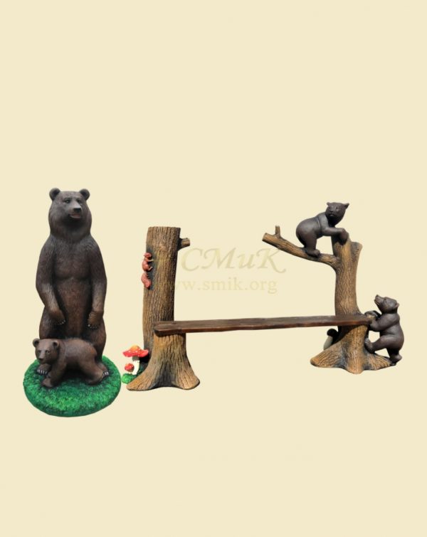 Скамейка с мишками и медведица